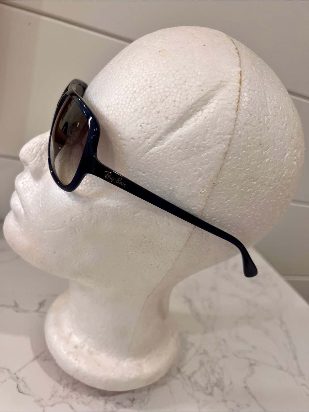 Ray-Ban Navy Blue Pilot Sunglasses with gray Gradient Lenses (case incl.) - Picture 3 of 9